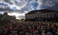 Demonstrators Protest in Hungary Against Plans to Oust President
