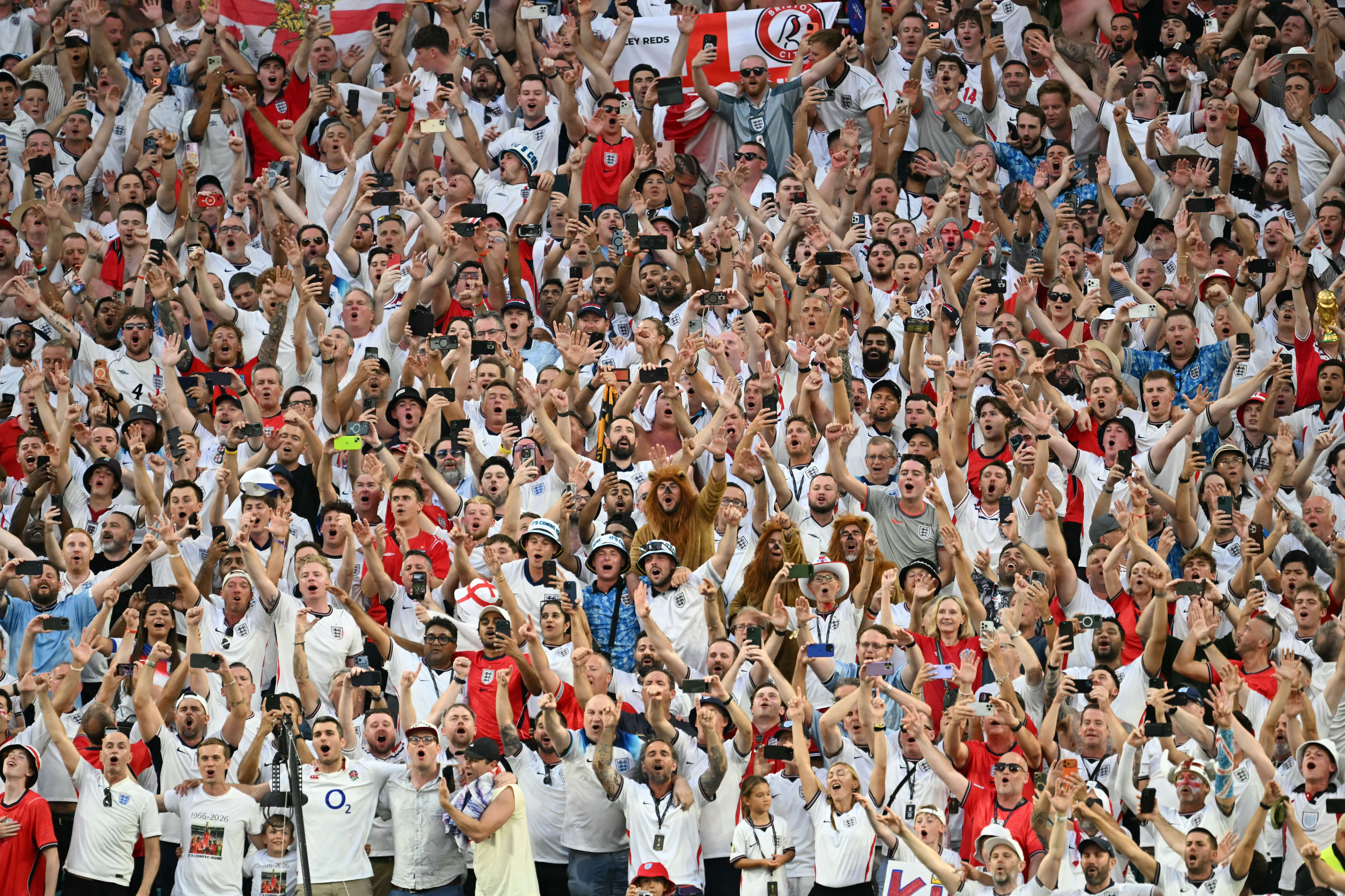 FBL-WC-2026-MATCH99-NOR-ENG-FANS