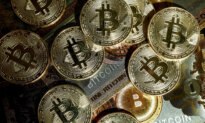 Trump Urges Senate to Pass Key Crypto Bill to Honor Lindsey Graham