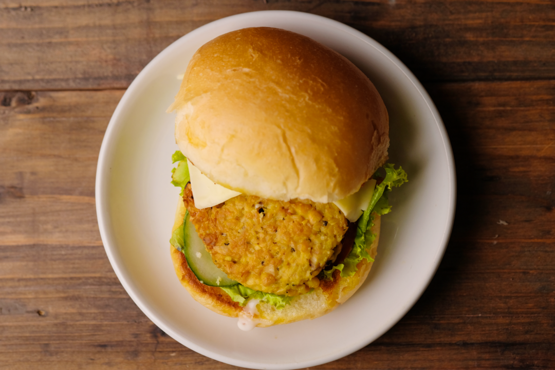 Plant-Based Meat and Dairy Contain More Additives Than Animal Products