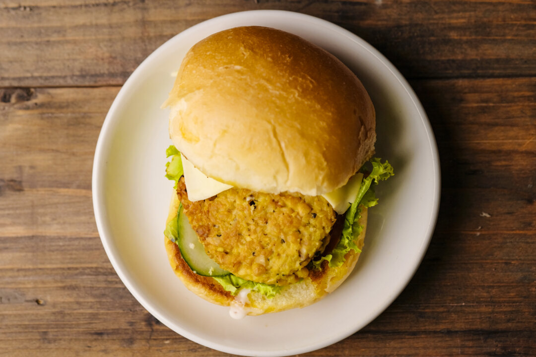 Plant-Based Meat and Dairy Contain More Additives Than Animal Products