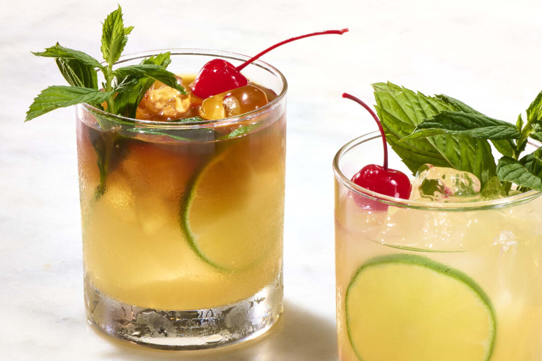 I’m Making This Tropical Cocktail Every Weekend This Summer