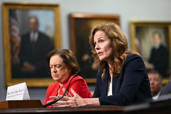 Supreme Court Justices Make Plea to Congress