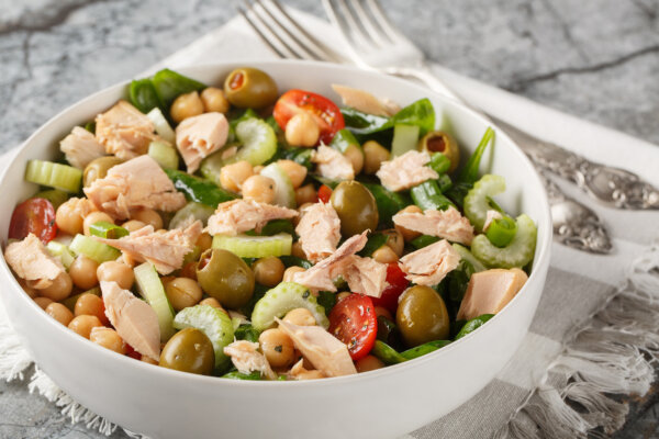 Mediterranean Chickpea Salad You’ll Eat All Week