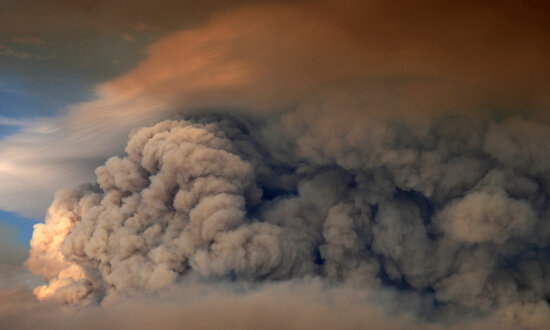 Minnesota and Canada Wildfires Spill Smoke Across Northeast