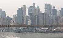 Gov. Hochul Urges Mask Use as Canadian Wildfire Smoke Blankets NY