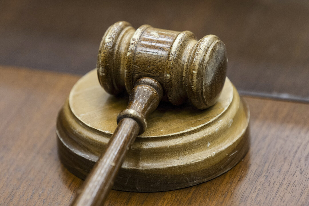 Former Marine Charged With Threatening to Kill Trump