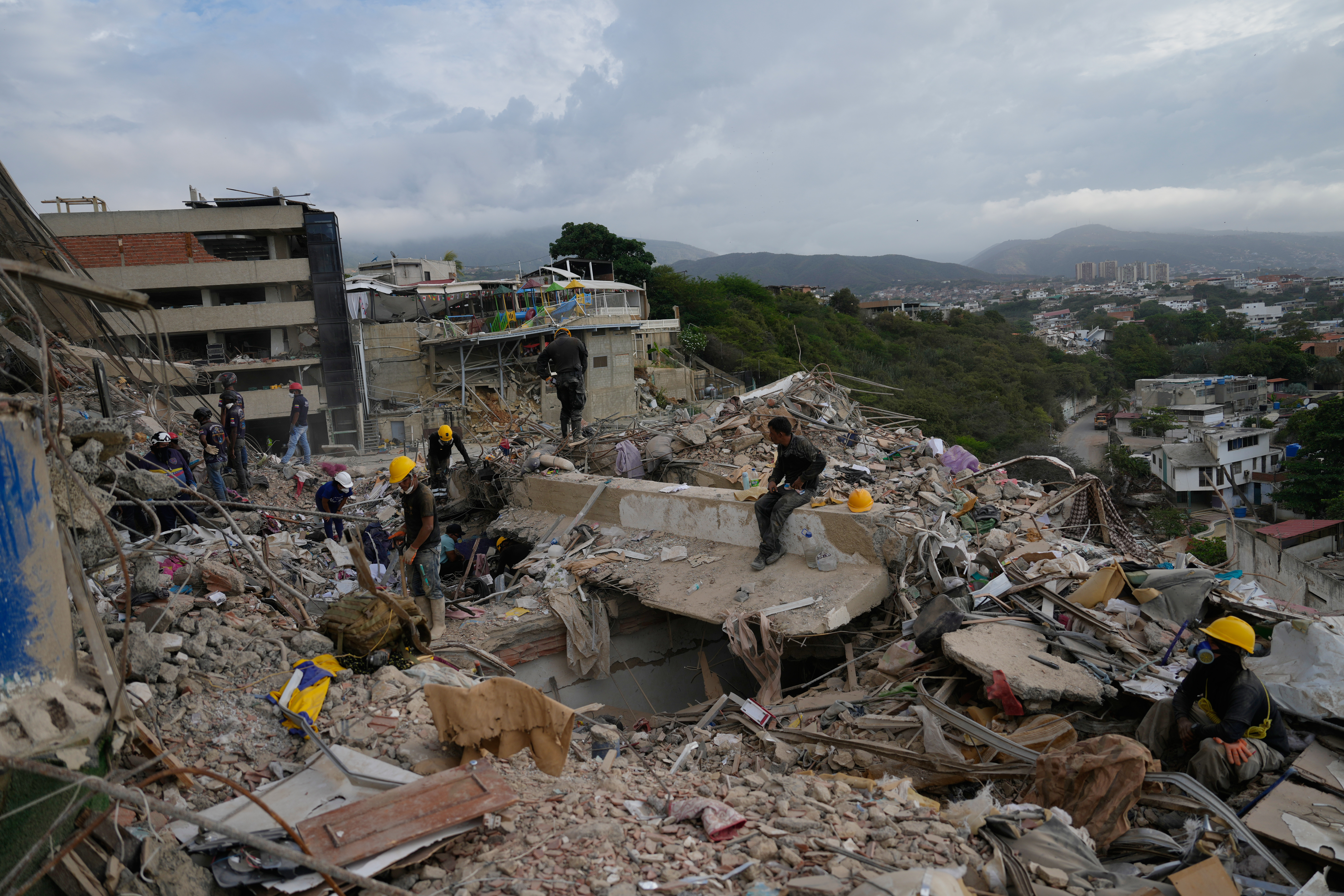 LIVE NOW: View of Destruction in La Guaira 1 Month After Twin Earthquakes