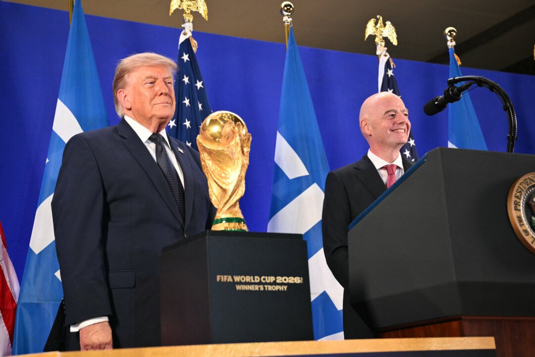 Trump, Infantino Hail Successful 2026 World Cup