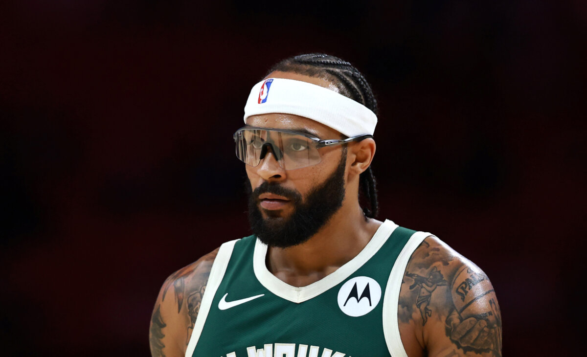 Gary Trent Jr. #5 of the Milwaukee Bucks brings the ball up court in the first half against the Houston Rockets at Toyota Center in Houston, Texas, on April 1, 2026. (Tim Warner/Getty Images)
