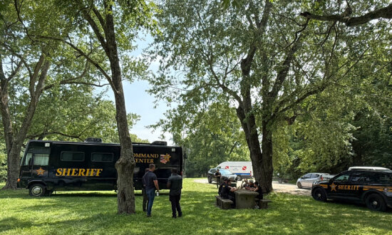 5 Dead in Attempt to Save a Struggling Swimmer in an Ohio River, Sheriff Says