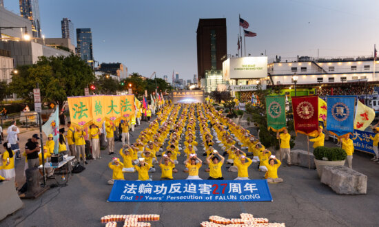 Candlelight Vigil Marks 27 Years of Persecution of Falun Gong in China