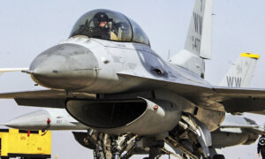 Trump Signs Order Aimed at Boosting Domestic Defense Suppliers