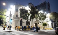 Chinese Consulate Floodlights Illuminate Falun Gong Vigil in San Francisco