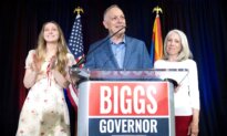 Rep. Biggs Wins GOP Primary, Will Challenge Hobbs for Arizona Governor in November