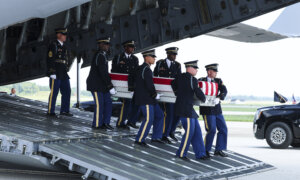 Trump Attends Dignified Transfer of US Soldiers Killed in Iranian Strikes