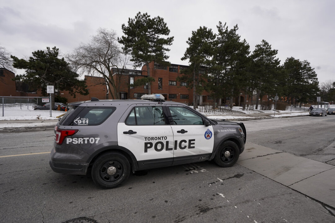 Police Investigate Burning of Israeli Flags in Toronto