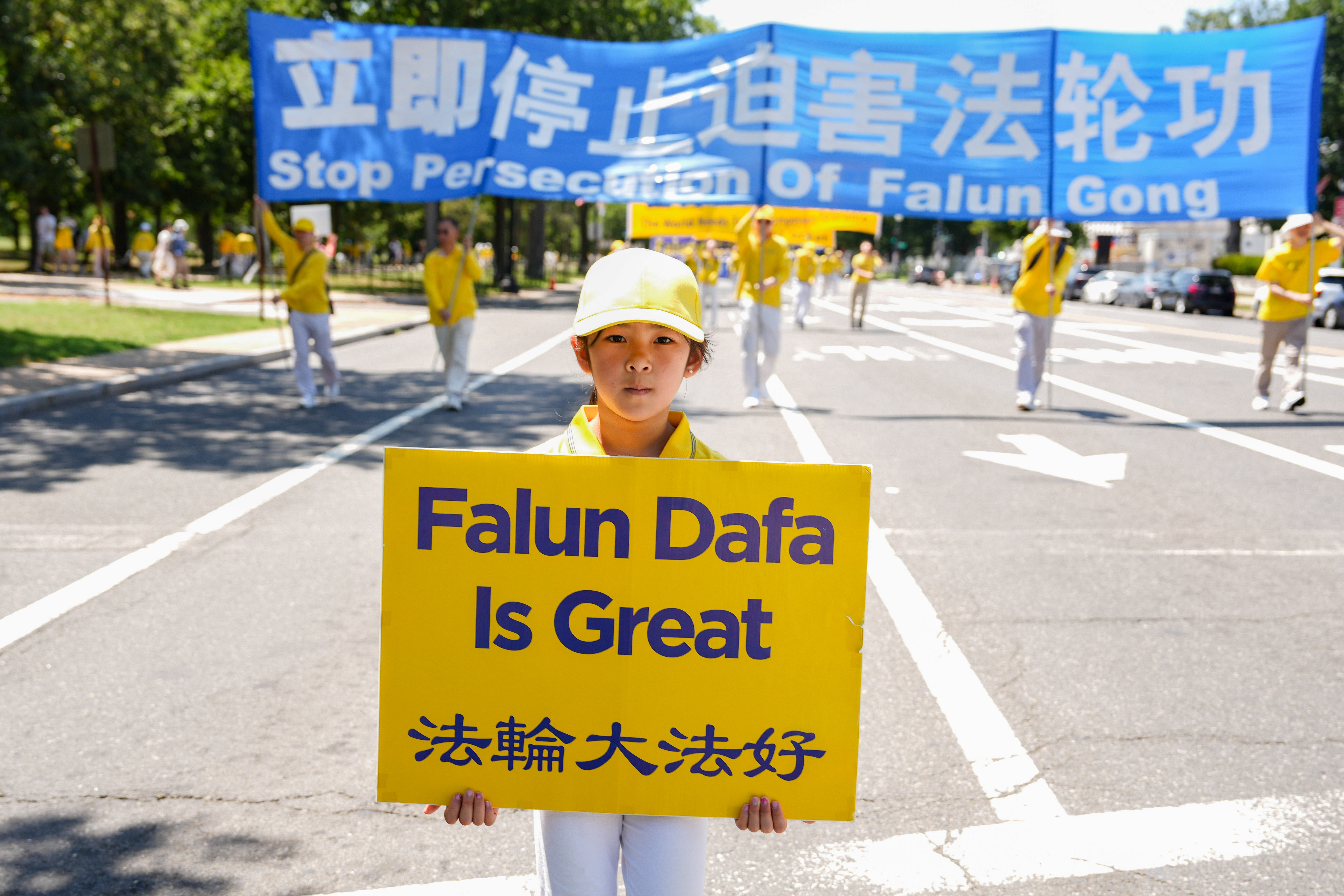 Falun Dafa practitioners parade 2026