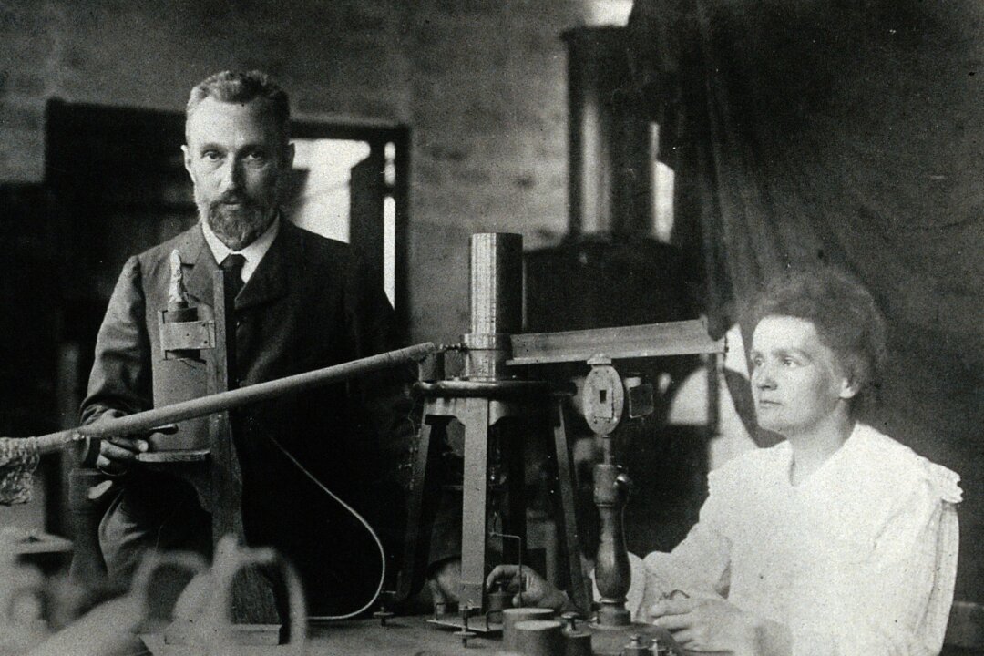 ‘Madame Curie’: Radiating Resilience