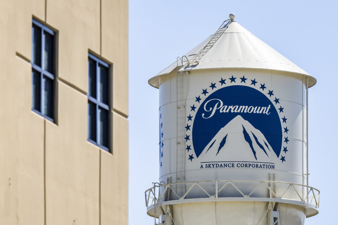 Paramount Agrees to Delay Warner Bros. Discovery Buyout For Months