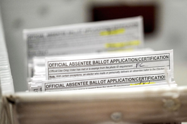 US Appeals Court Rejects State’s Restrictions on Absentee Ballots