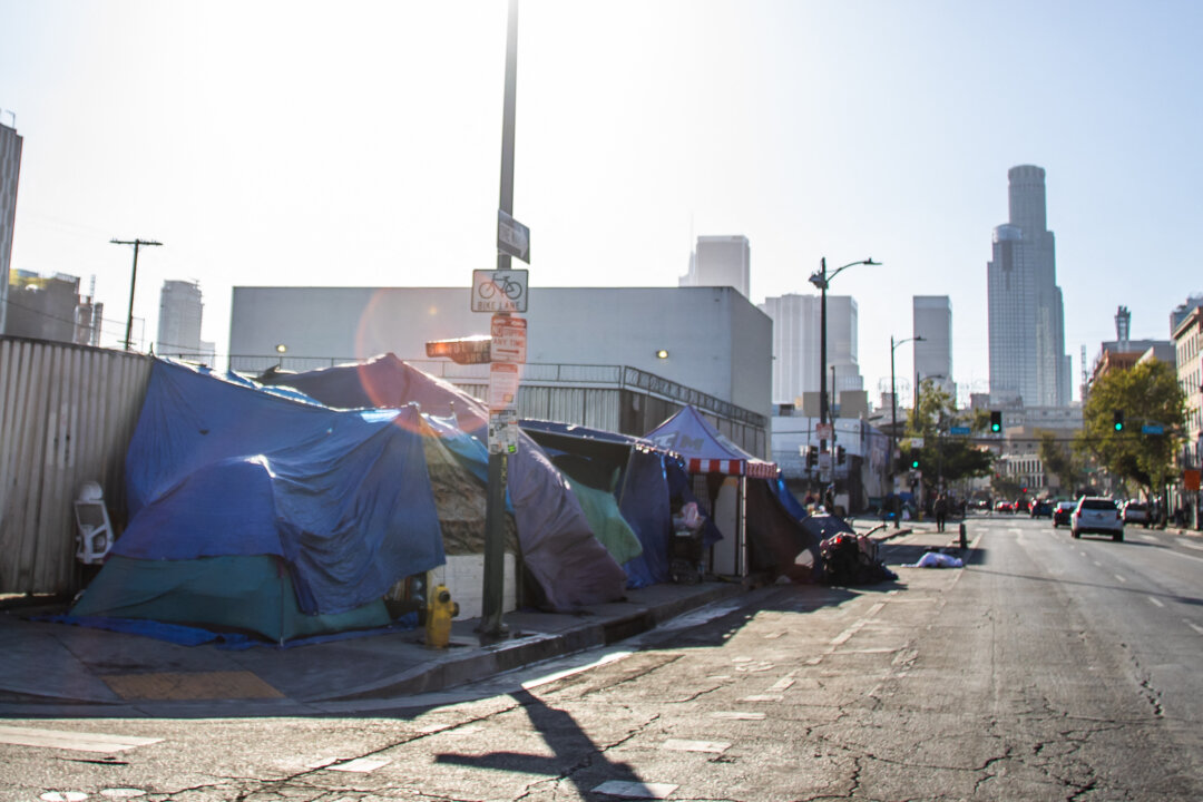 Los Angeles Mayoral Candidates Respond to Rise in Homelessness