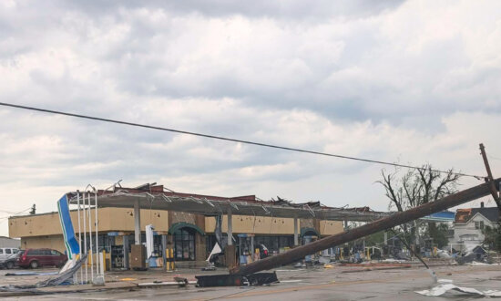 Tornado-Producing Storms Impact States Around Lake Michigan
