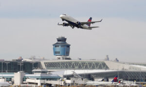 FAA Delaying Flights at New York, Philadelphia Airports
