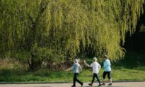 Before Memory Fades, Your Walk May Reveal 5 Hidden Brain Disorders