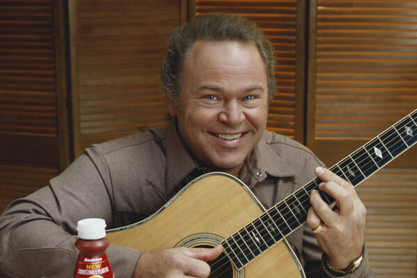 The Artistry and Showmanship of Roy Clark
