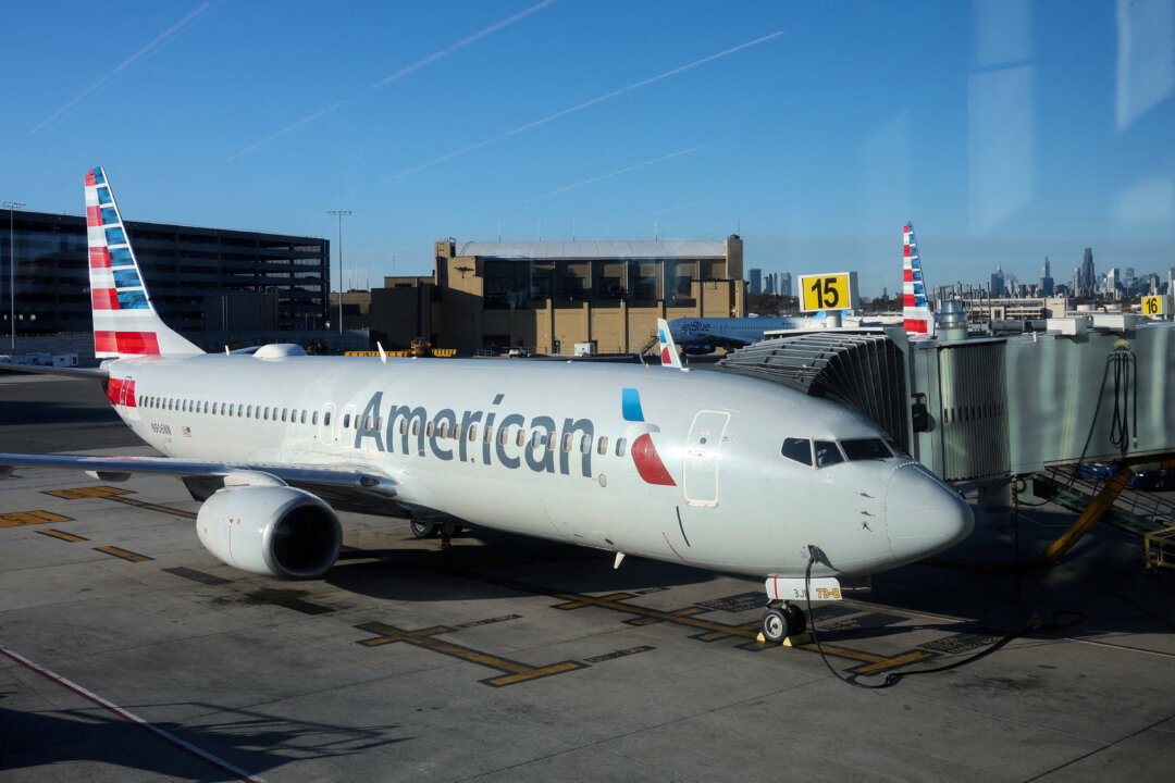 American Airlines Resumes Flights After IT Issue Forced Brief Nationwide Halt