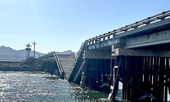 Wildfire Tied to Collapse of Arizona Bridge Near California Border