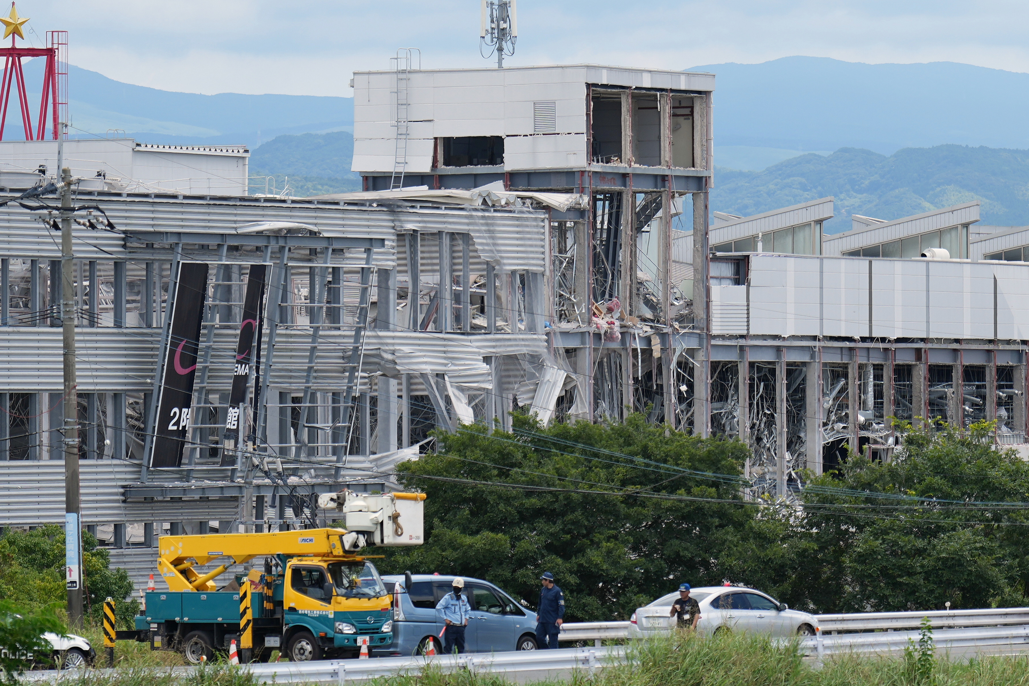 REPLAY: View of Collapsed Mall After 7.1-Magnitude Earthquake Strikes Japan