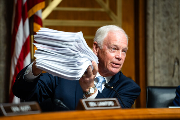 Senator Issues New Request to Fauci