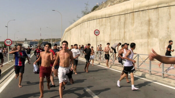 Spain Sends Troops to Ceuta After Thousands of Illegal Immigrants Breached Border With Morocco