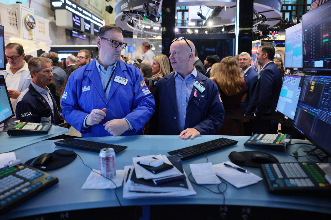 Wall Street Review: Stocks Recover as Tech Earnings Lift Sentiment