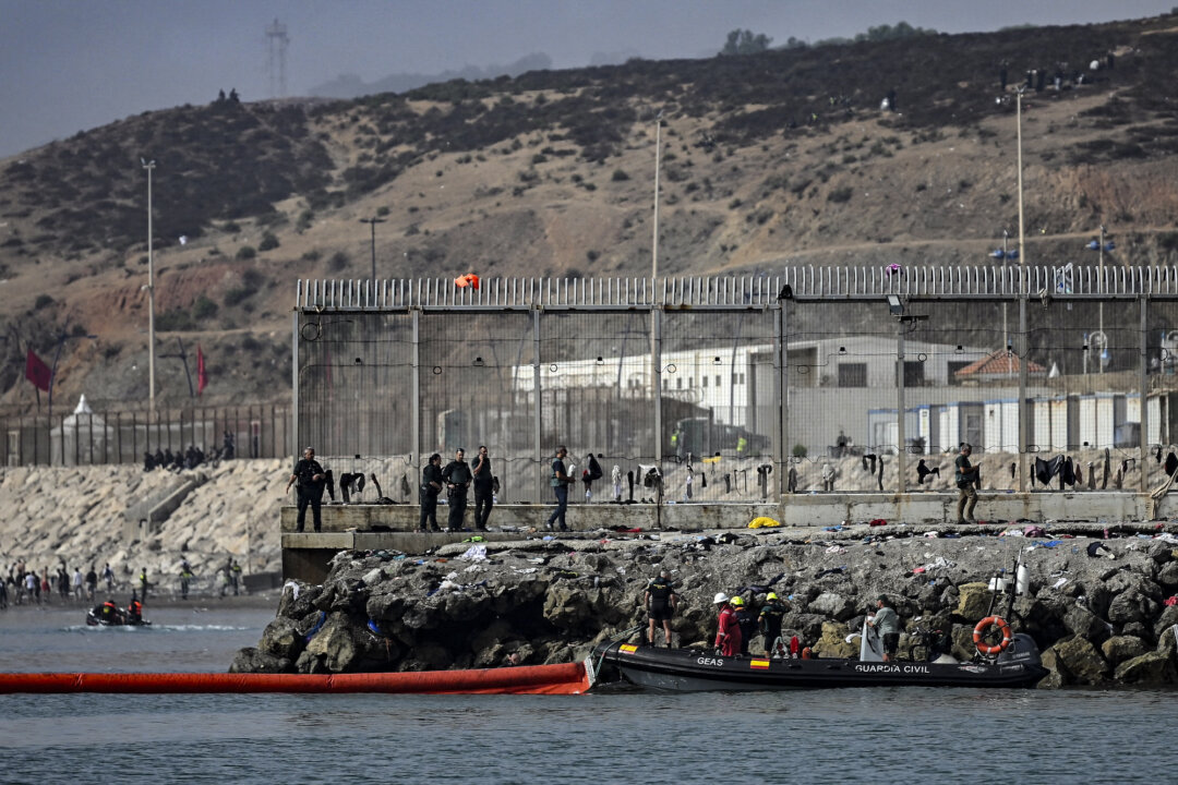 Spain Installs Floating Barrier to Block Illegal Sea Crossings Into Ceuta