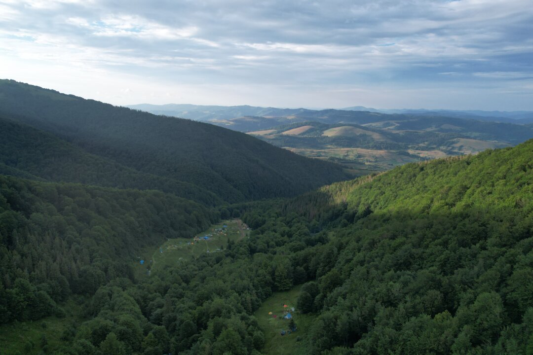 Zelenskyy Launches ‘Carpathian Initiative’ With Focus on Post-War Future