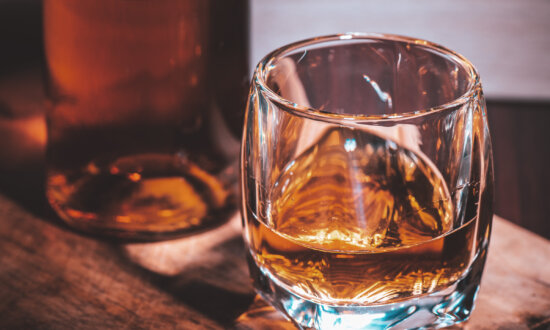 People Who Drink Alcohol Have More Harmful Oral Bacteria, Study Finds