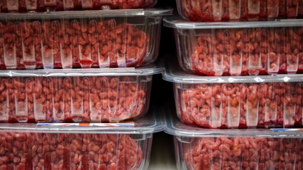 Trump to Ease Ground Beef Import Quotas; 8 Killed in Western Alaska Charter Plane Crash