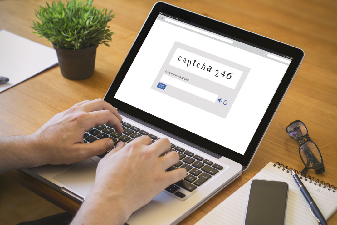 Fake CAPTCHA Scam Installs Malware via Keyboard Commands