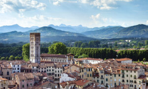 Italy Connoisseurs Choose Leisurely Lucca