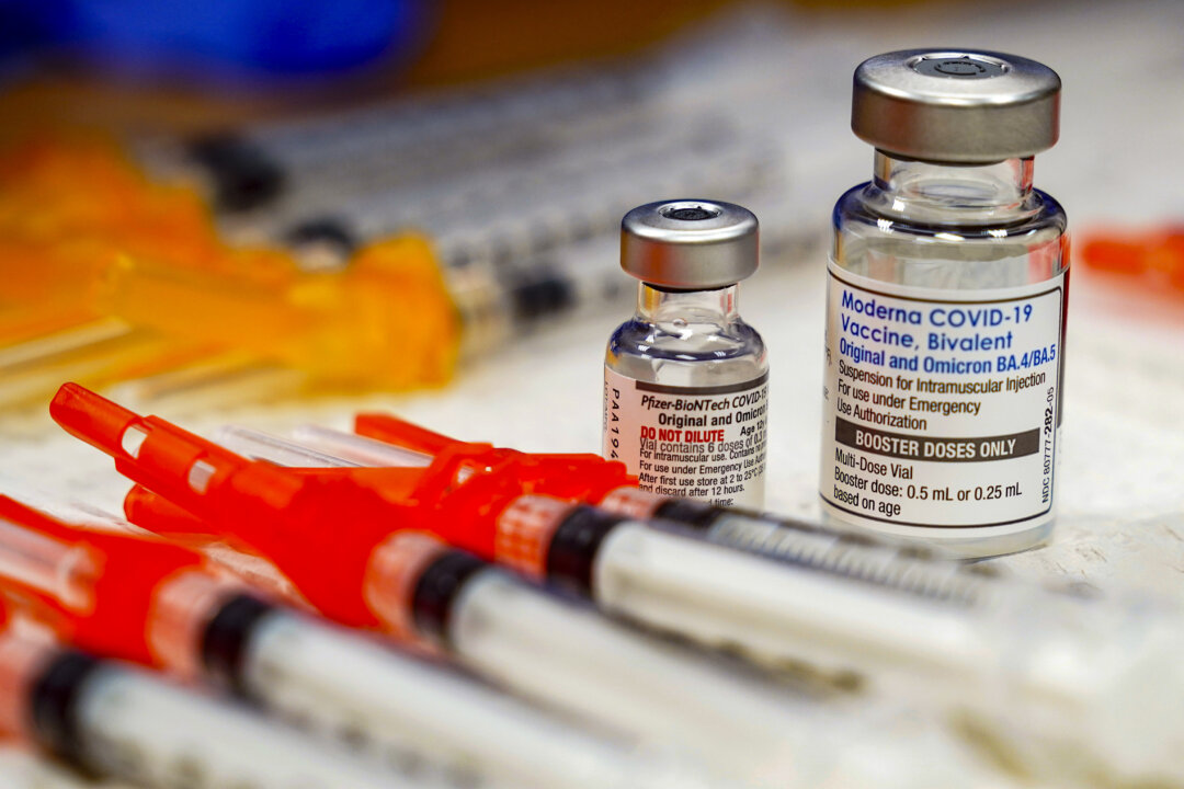 Moderna bivalent COVID-19 vaccine at a clinic, in Richmond, Va., on November 17, 2022. (AP Photo/Steve Helber, File)