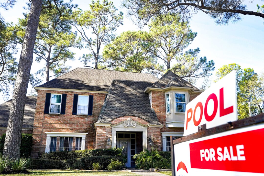 Housing Finance Chief Opens VantageScore System to All Fannie, Freddie Lenders