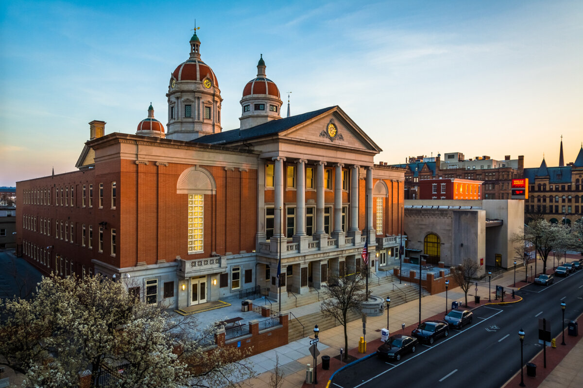 The modern York County Courthouse stands in downtown York, Pa., a city that famously served as the temporary capital of the United States for nine months during the Revolutionary War. (Jon Bilous/Shutterstock)