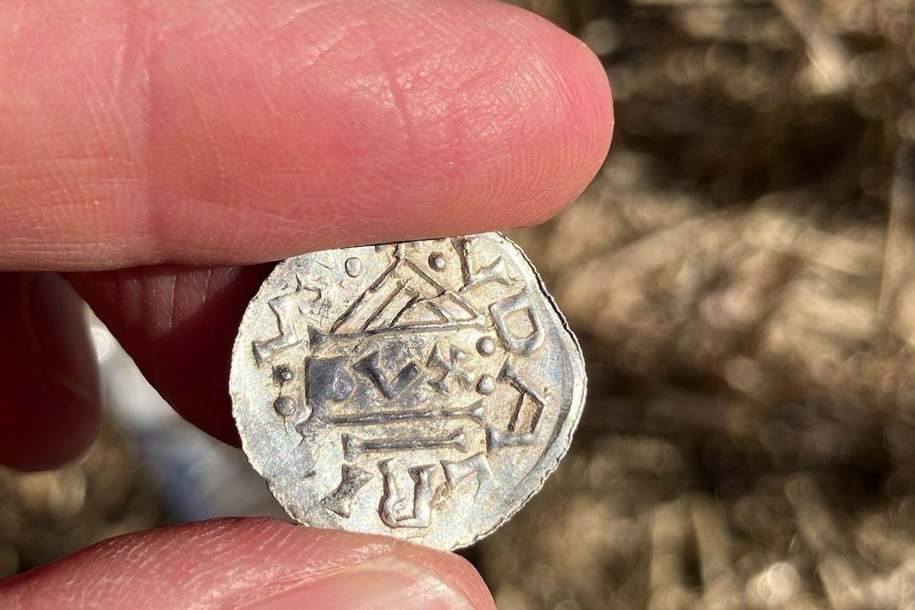 243-silver-hoard-099-000