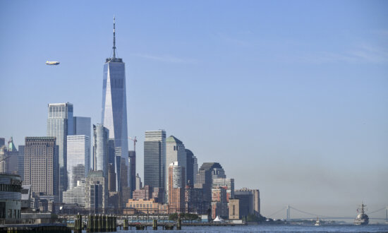 Boat Capsizes in New York Harbor, Killing Woman and Her 5-Month-Old Baby