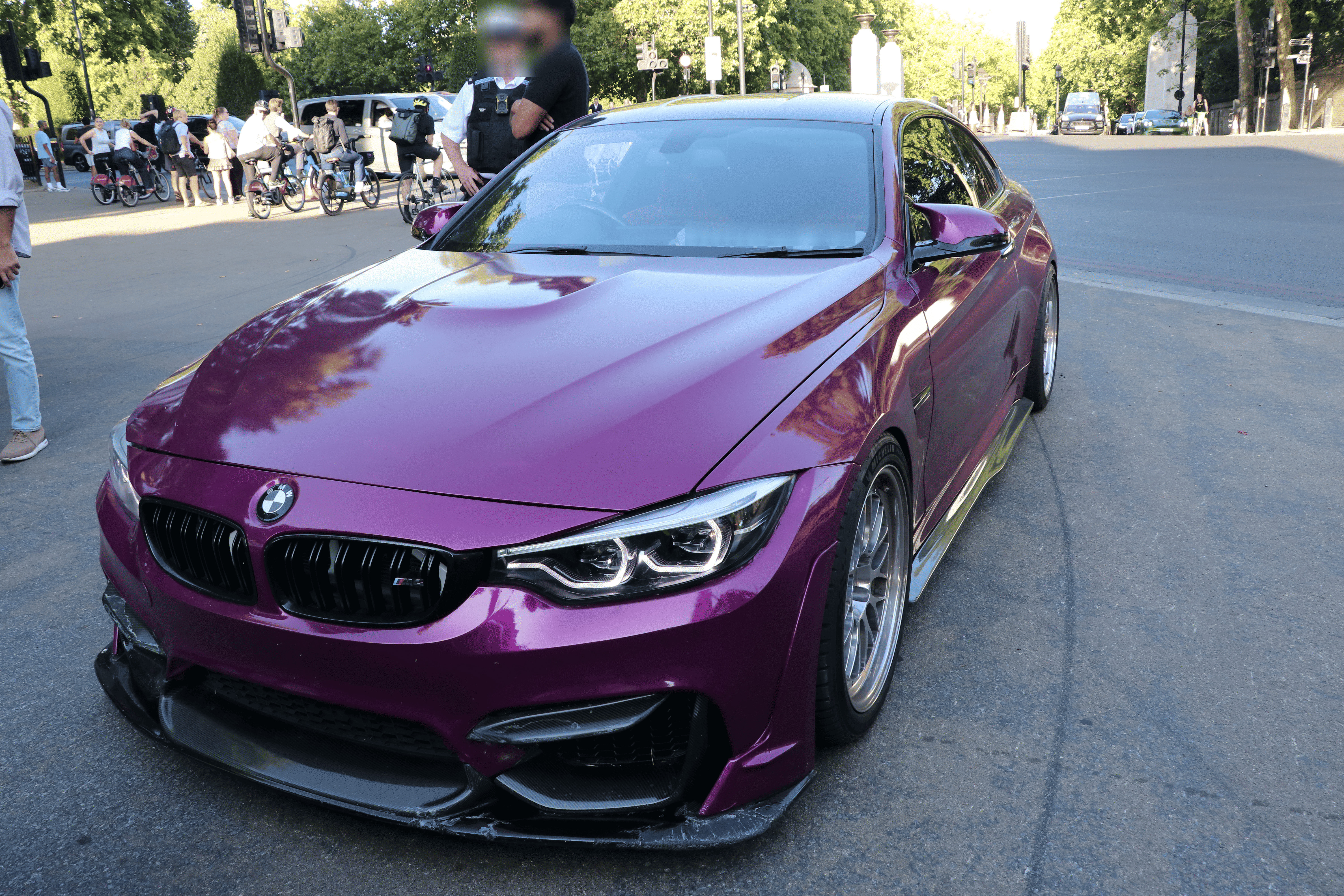 Seized_BMW_M3_at_Wellington_Arch_JPG_11zon