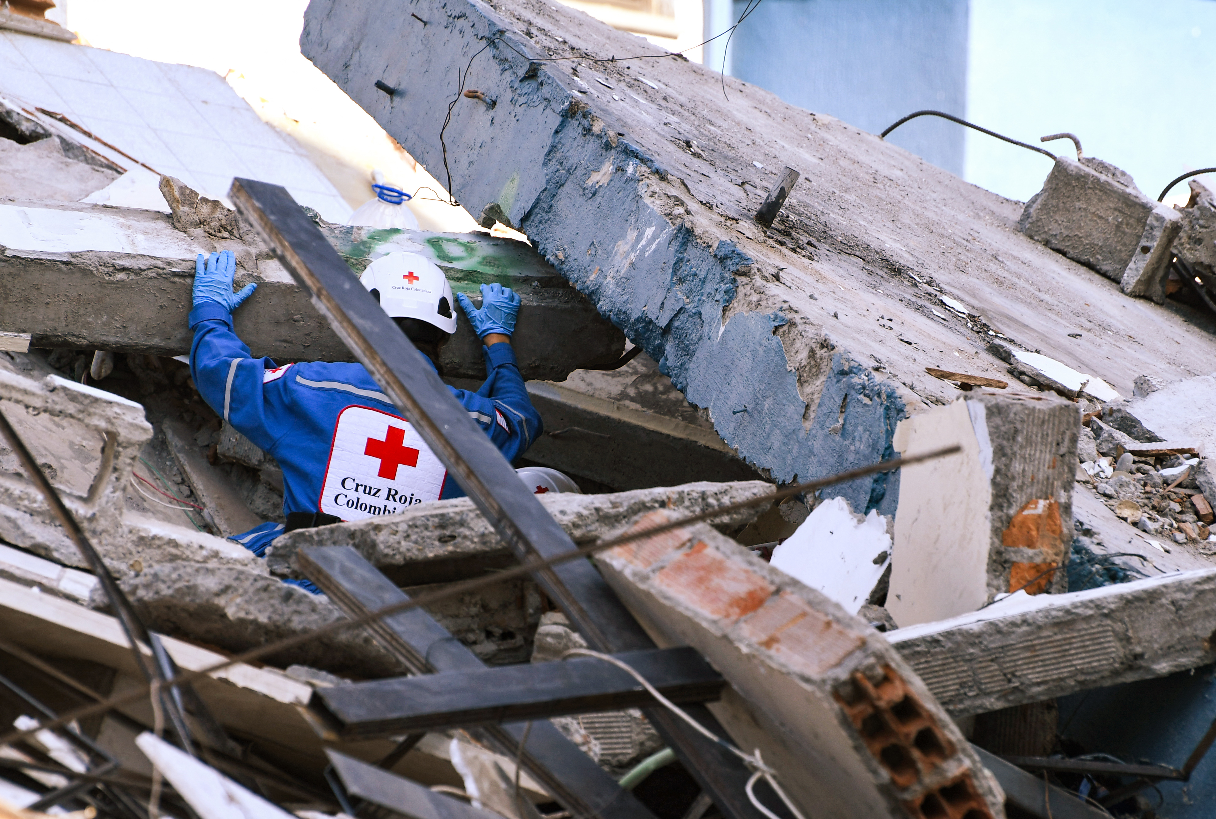 LIVE NOW: Search-and-Rescue Teams Continue Work After Colombia Earthquake