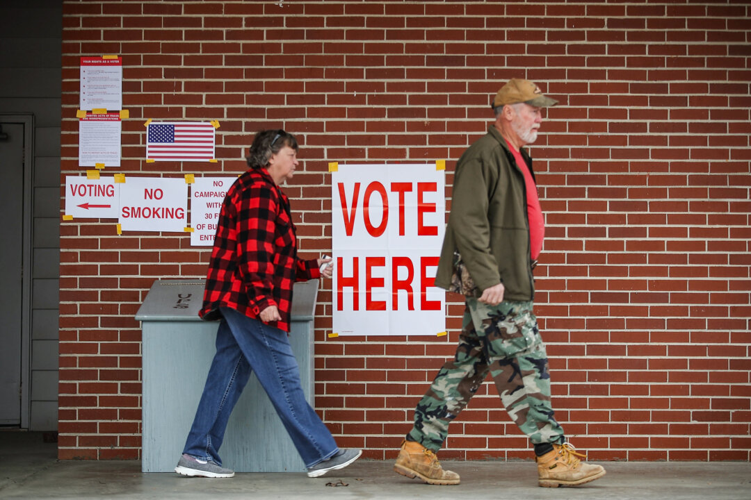 6 Republicans Vie for Nomination in Alabama’s 2nd Congressional District